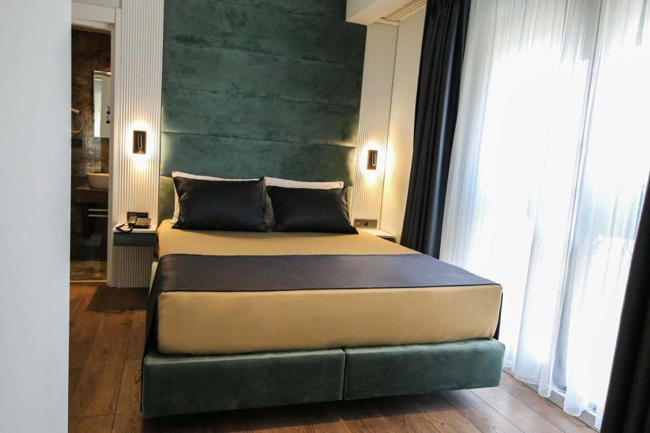 Axu Airport Hotel Arnavutkoy Εξωτερικό φωτογραφία A room at the hotel